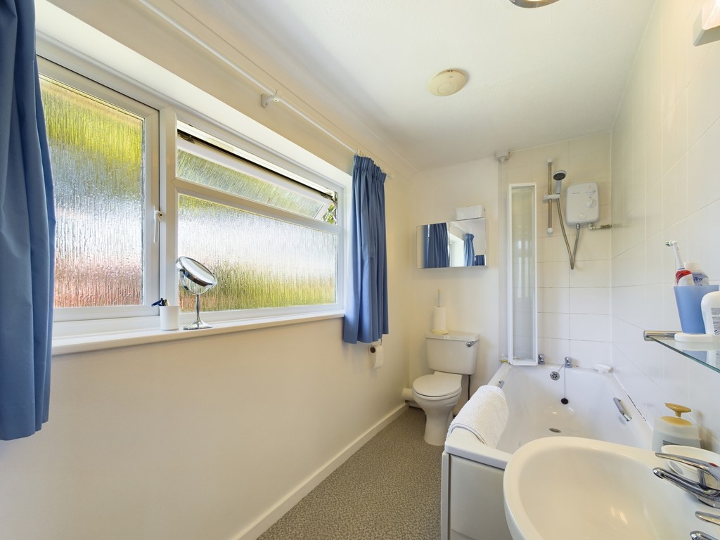 4 bed detached house for sale in Padwick Road, Horsham  - Property Image 18