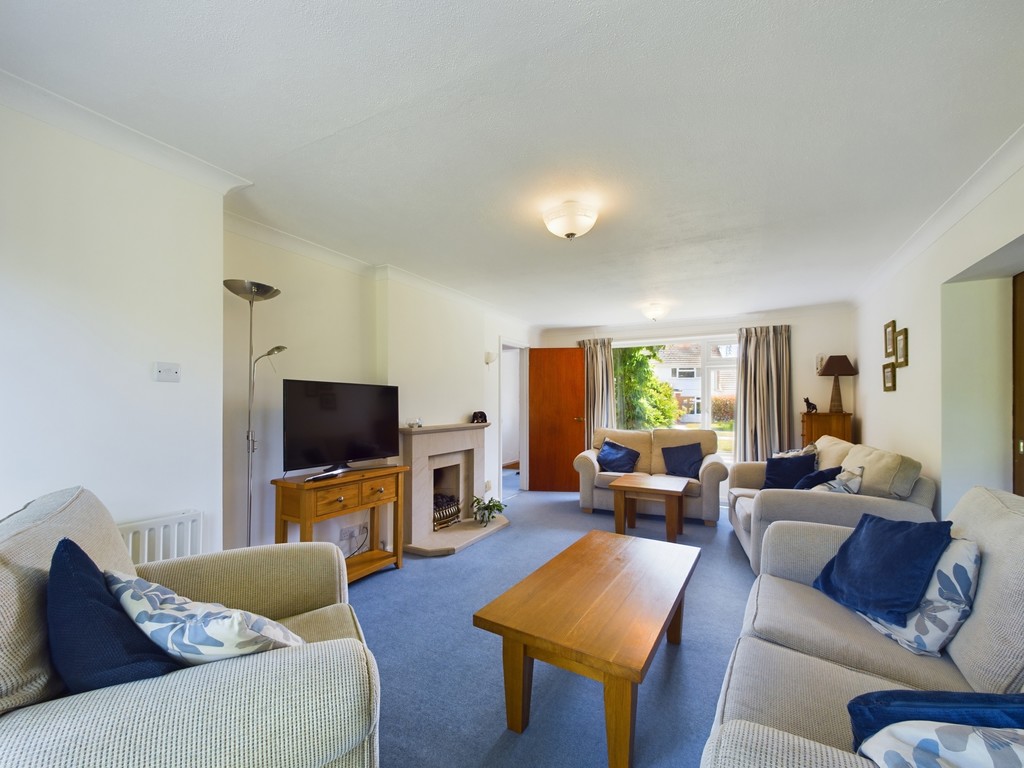 4 bed detached house for sale in Padwick Road, Horsham  - Property Image 2