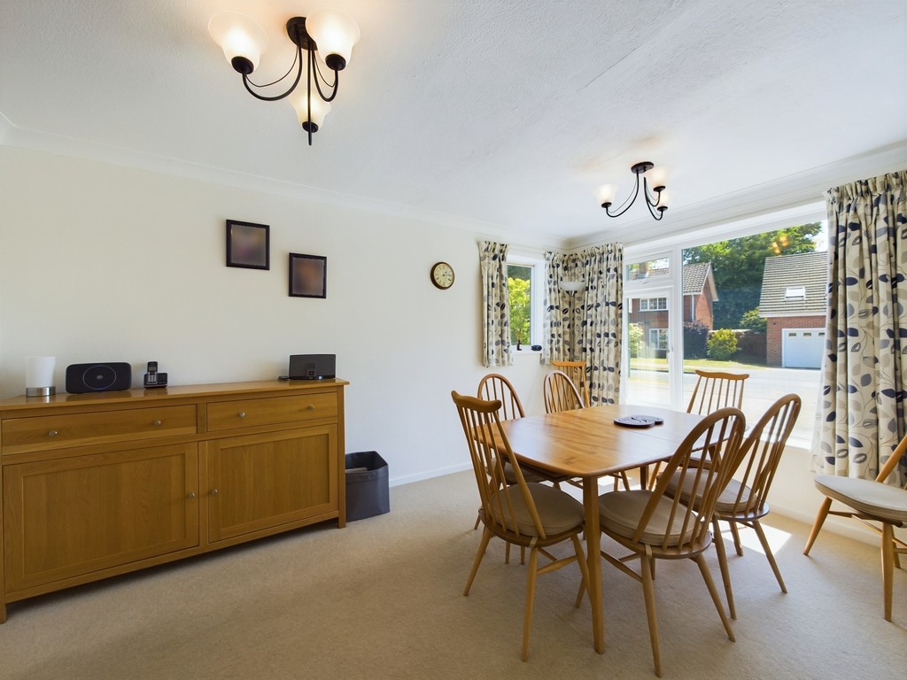 4 bed detached house for sale in Padwick Road, Horsham  - Property Image 8