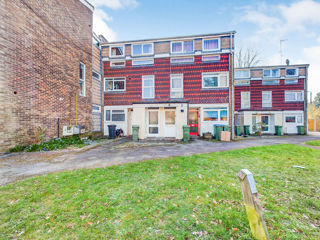 2 bed apartment for sale in South Holmes Road, Horsham, RH13