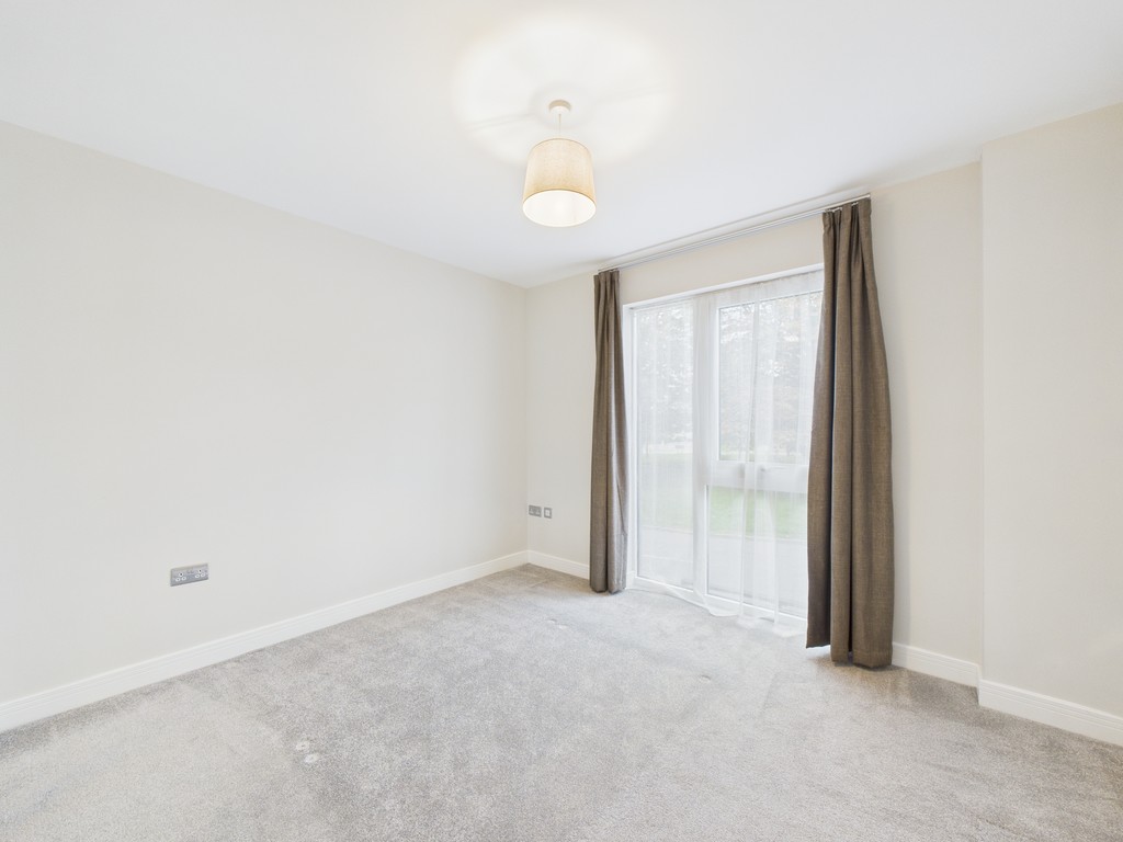 1 bed flat to rent in Station Road, Horsham, RH13  - Property Image 4