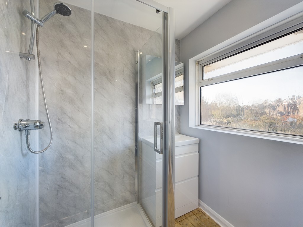 3 bed semi-detached house to rent in Hardy Close, Horsham  - Property Image 12