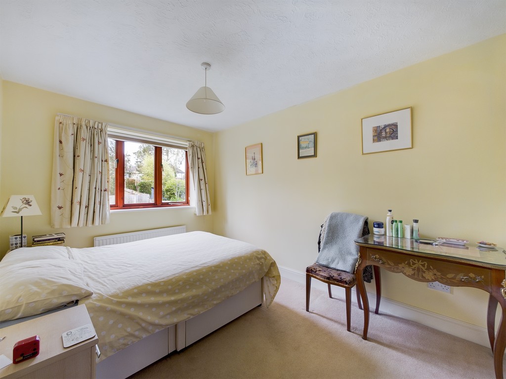 3 bed detached house for sale in Riverside, Horsham  - Property Image 6