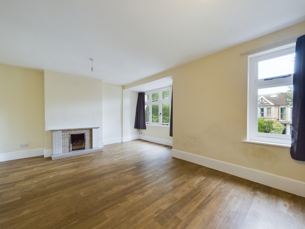 3 bed maisonette to rent in Freshfield Road, Brighton - Property Image 1
