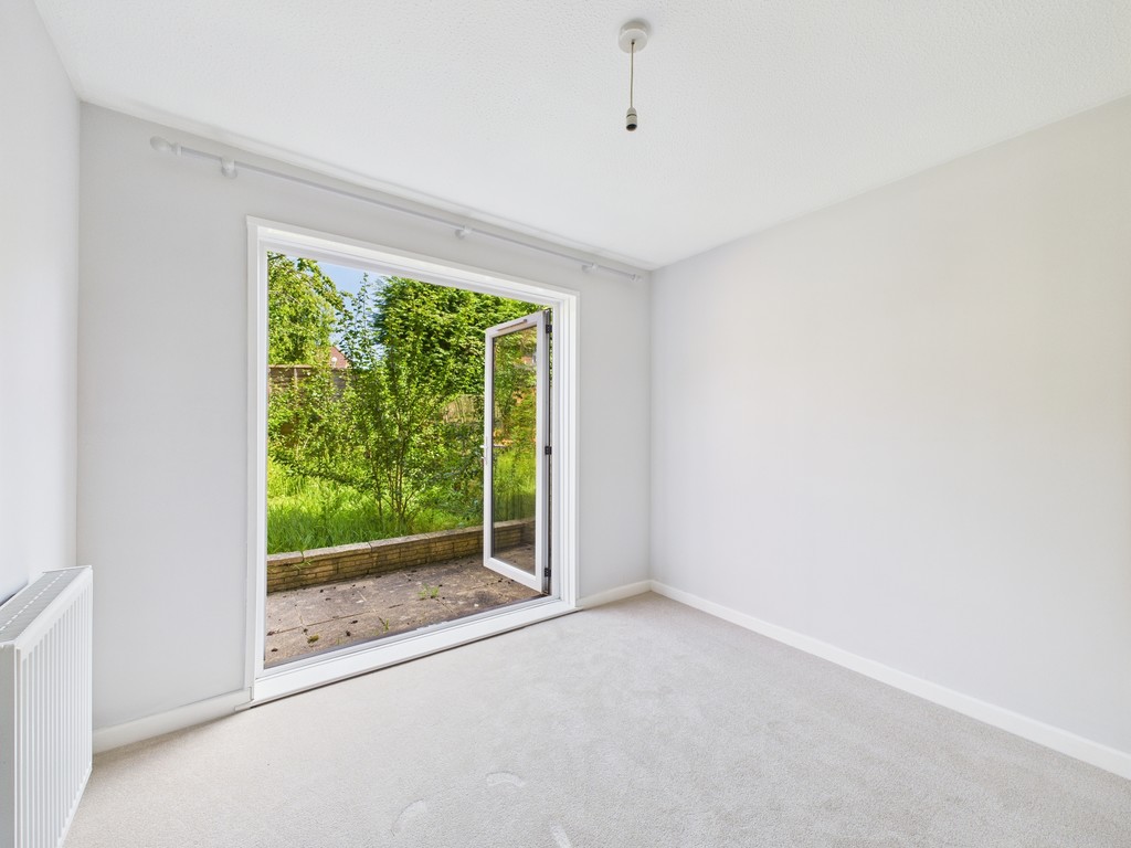 1 bed apartment for sale in Charrington Way, Broadbridge Heath  - Property Image 10