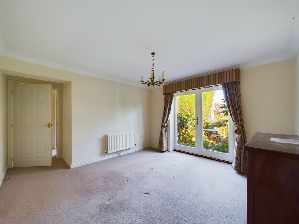 3 bed terraced house for sale in Wyvern Place, Horsham  - Property Image 13