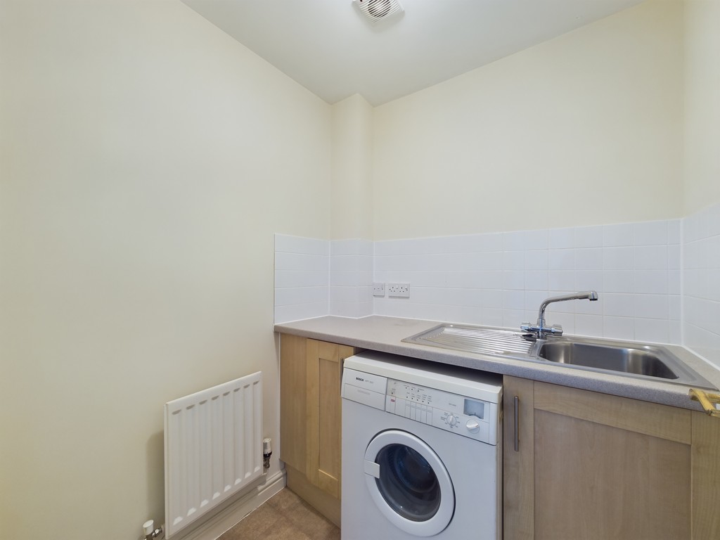 3 bed terraced house for sale in Wyvern Place, Horsham  - Property Image 17