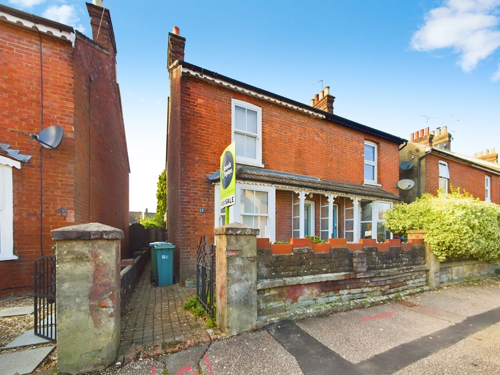 2 bed semi-detached house for sale in Barrington Road, Horsham  - Property Image 1