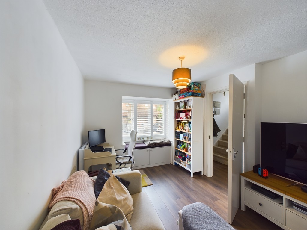 1 bed terraced house for sale in Kingsmead Place, Horsham  - Property Image 3