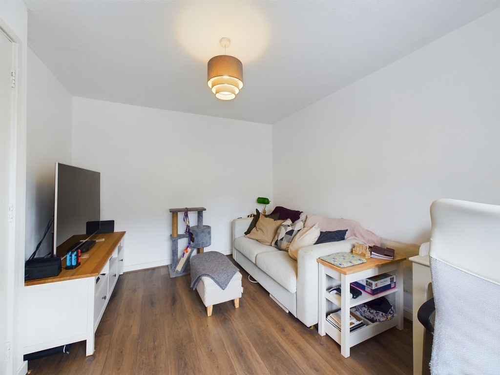 1 bed terraced house for sale in Kingsmead Place, Horsham  - Property Image 9