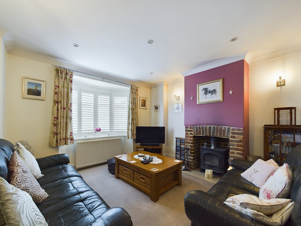 2 bed semi-detached house for sale in Henfield Road, Horsham  - Property Image 3