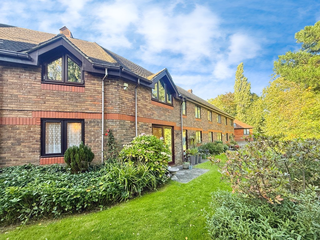 1 bed for sale in Jasmine Court, Horsham