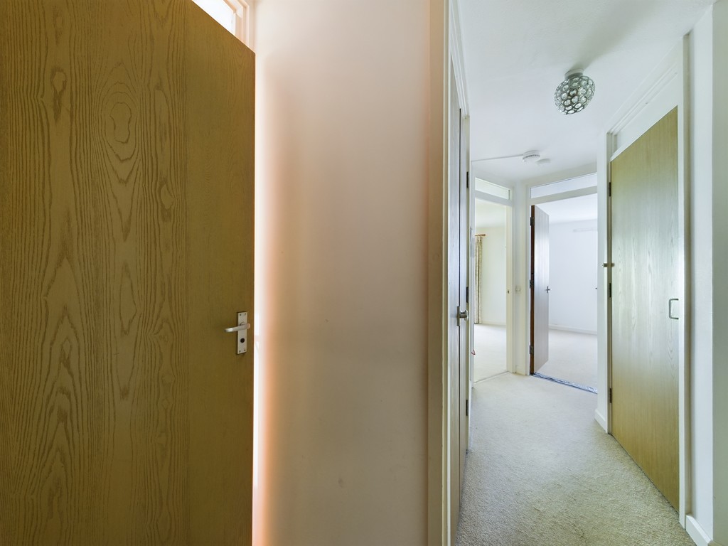 1 bed for sale in Jasmine Court, Horsham  - Property Image 9