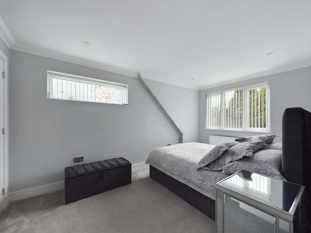 3 bed detached house for sale in Heath Way, Horsham  - Property Image 4
