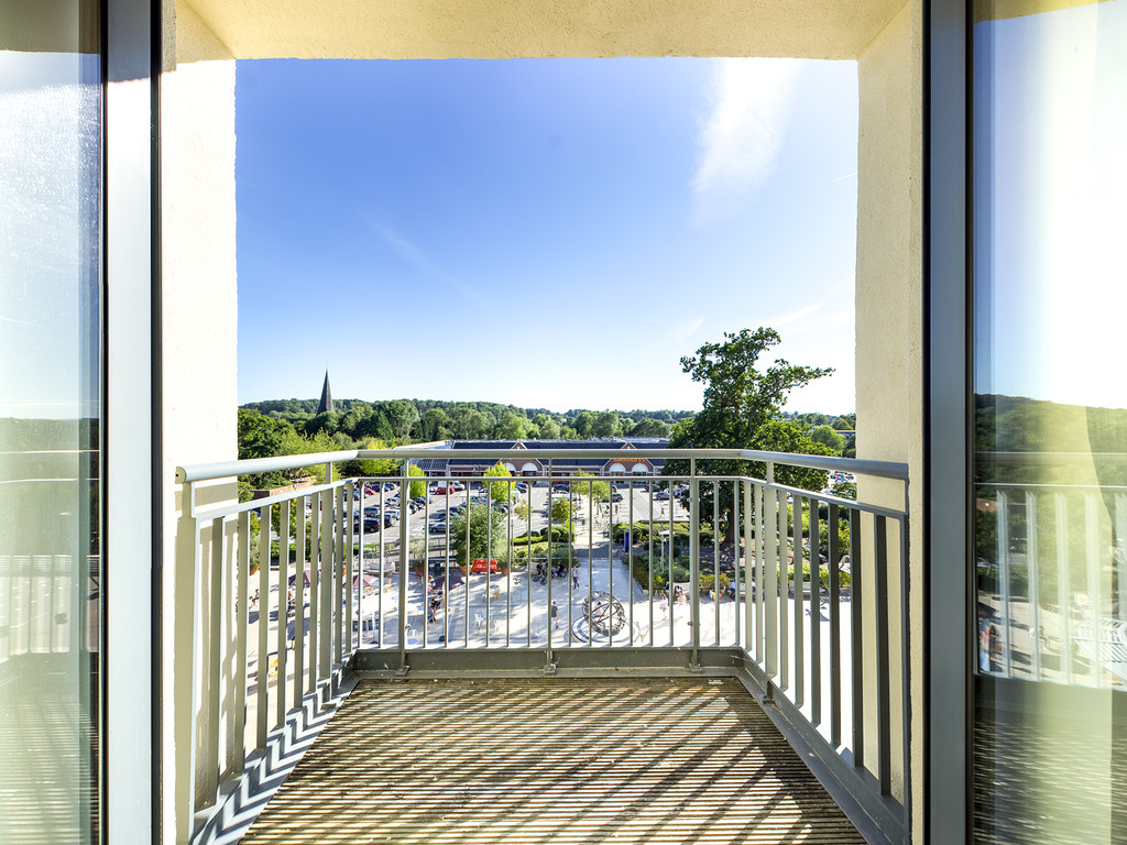 2 bed apartment for sale in Lower Tanbridge Way, Horsham  - Property Image 11