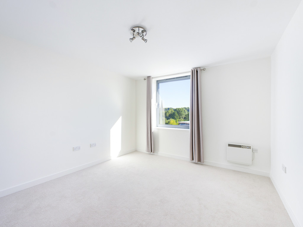 2 bed apartment for sale in Lower Tanbridge Way, Horsham  - Property Image 8