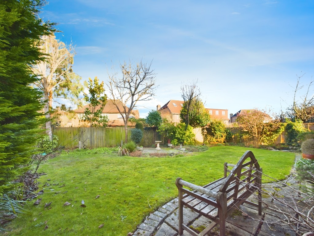 4 bed detached house for sale in Winterbourne, Horsham  - Property Image 10