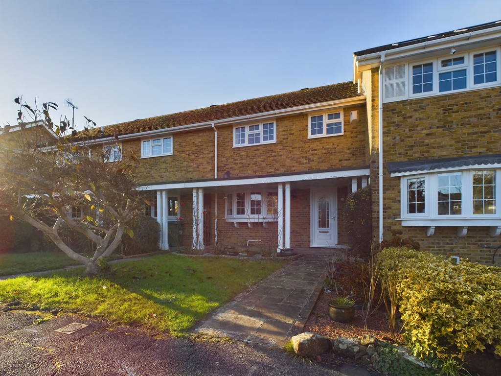 3 bed terraced house to rent in Tanbridge Place, Horsham  - Property Image 12