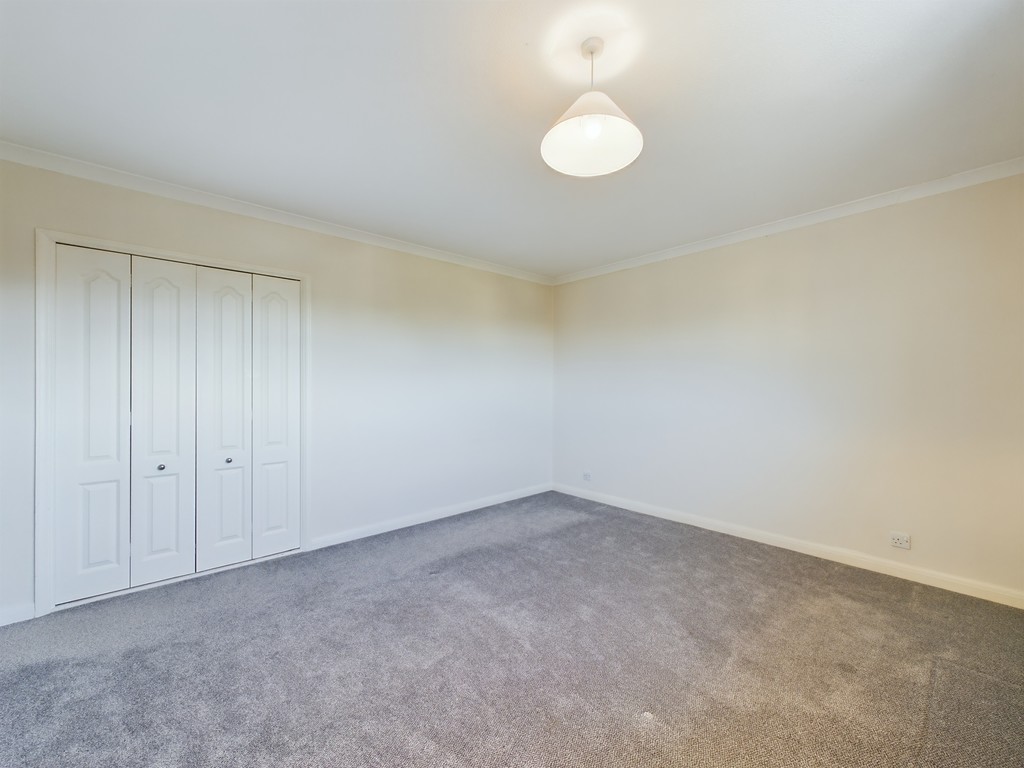 3 bed terraced house to rent in Tanbridge Place, Horsham  - Property Image 7