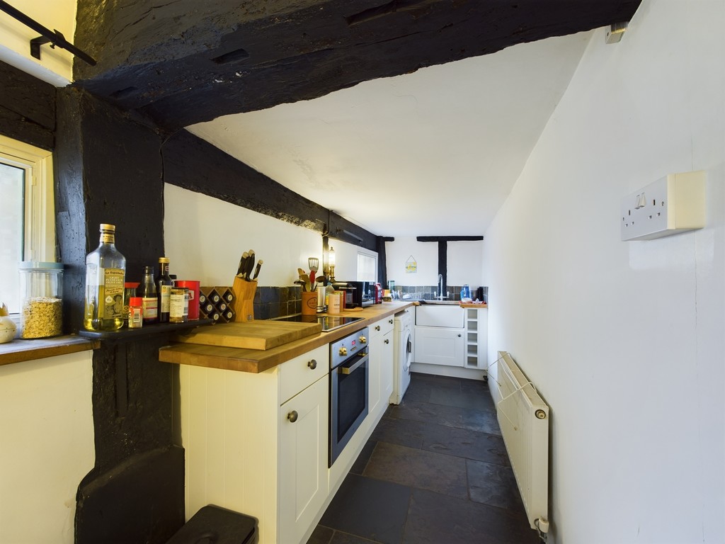 2 bed terraced house for sale in Market Square, Horsham  - Property Image 3