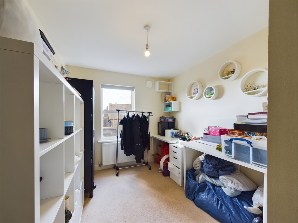 2 bed apartment for sale in East Street, Horsham  - Property Image 8
