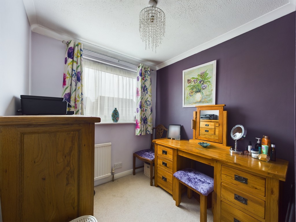 3 bed semi-detached house for sale in Sycamore Avenue, Horsham  - Property Image 7