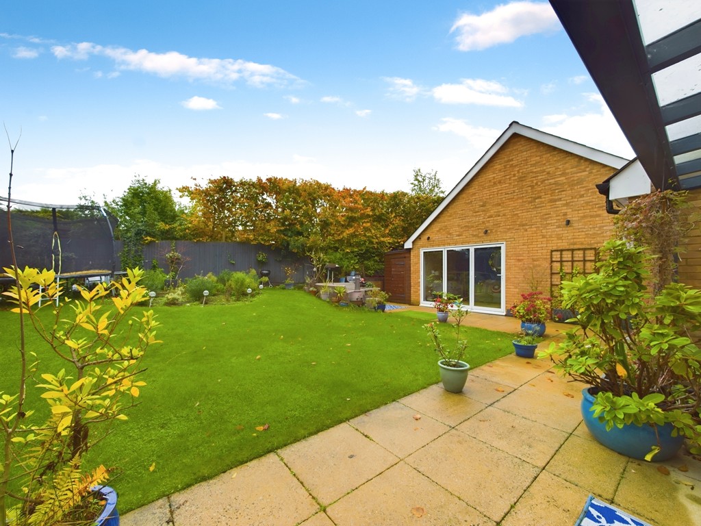 4 bed detached house for sale in Timms Close, Horsham  - Property Image 19