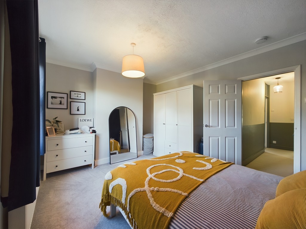 3 bed terraced house to rent in Oakhill Road, Horsham, RH13  - Property Image 5