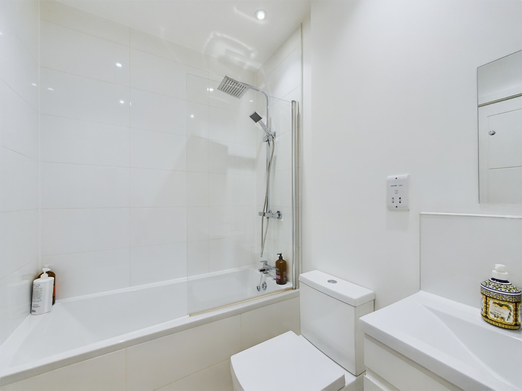 1 bed apartment for sale in North Street, Horsham  - Property Image 5