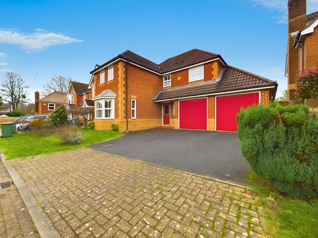 4 bed detached house for sale in Britten Close, Horsham - Property Image 1