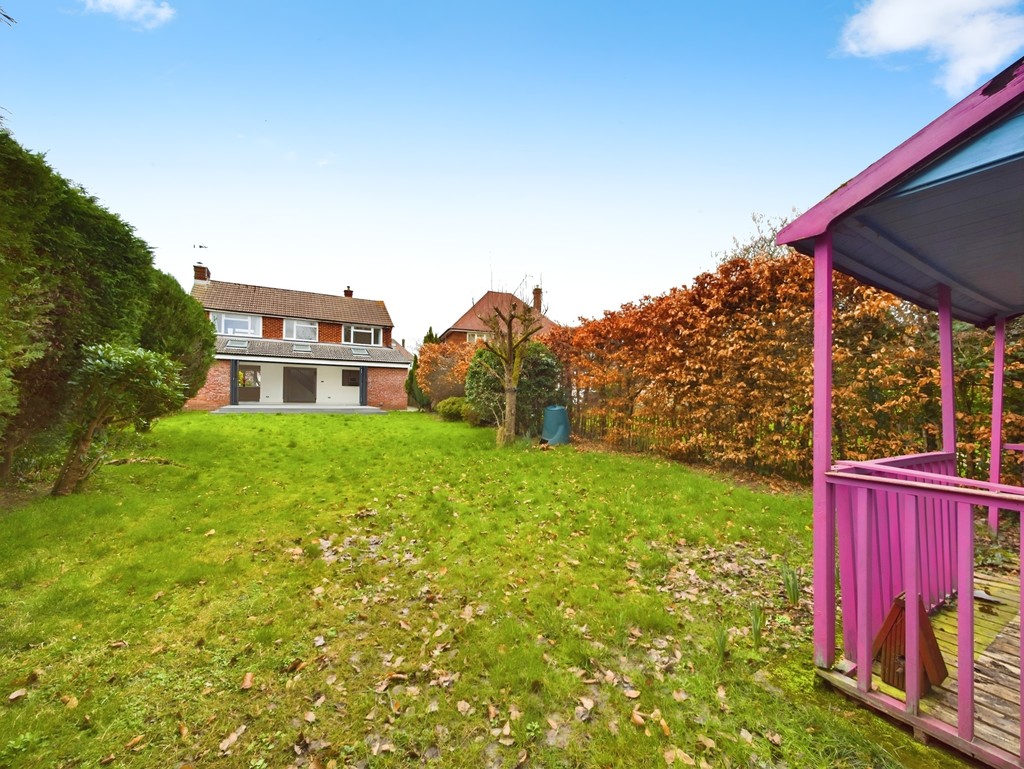 4 bed detached house for sale in Patchings, Horsham  - Property Image 18