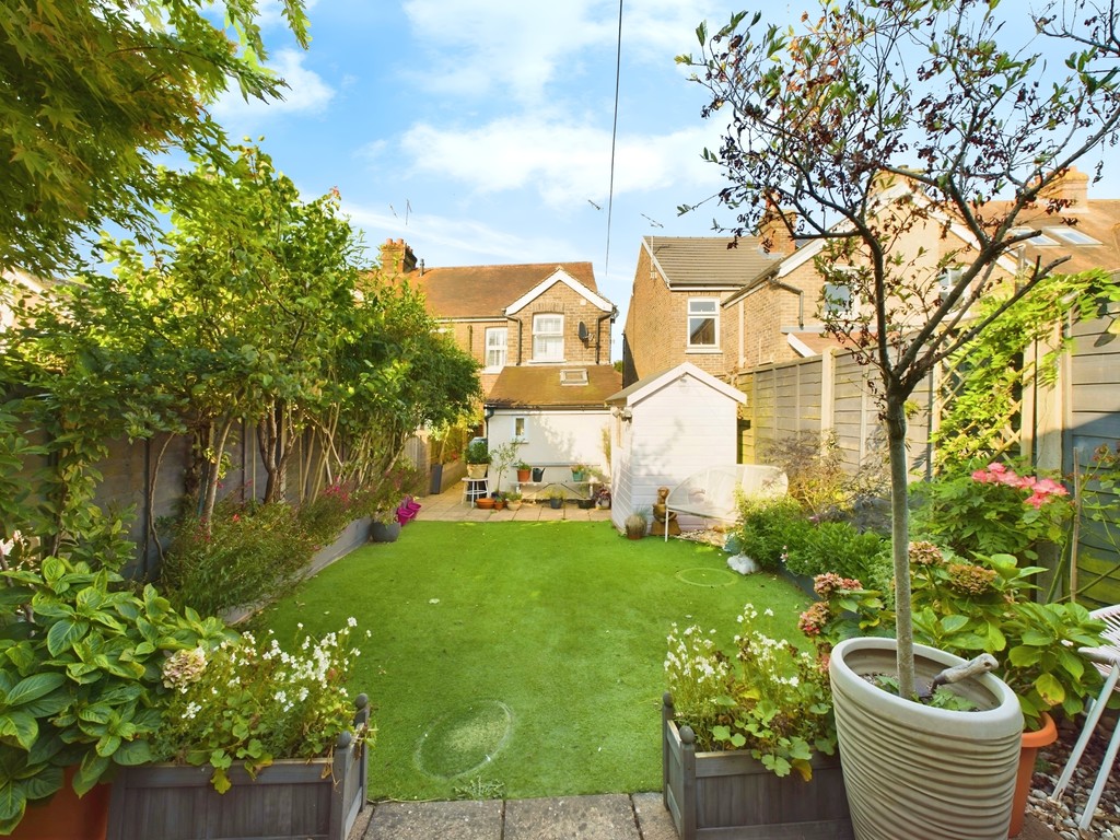 2 bed end of terrace house for sale in Littlehaven Lane, Horsham  - Property Image 10