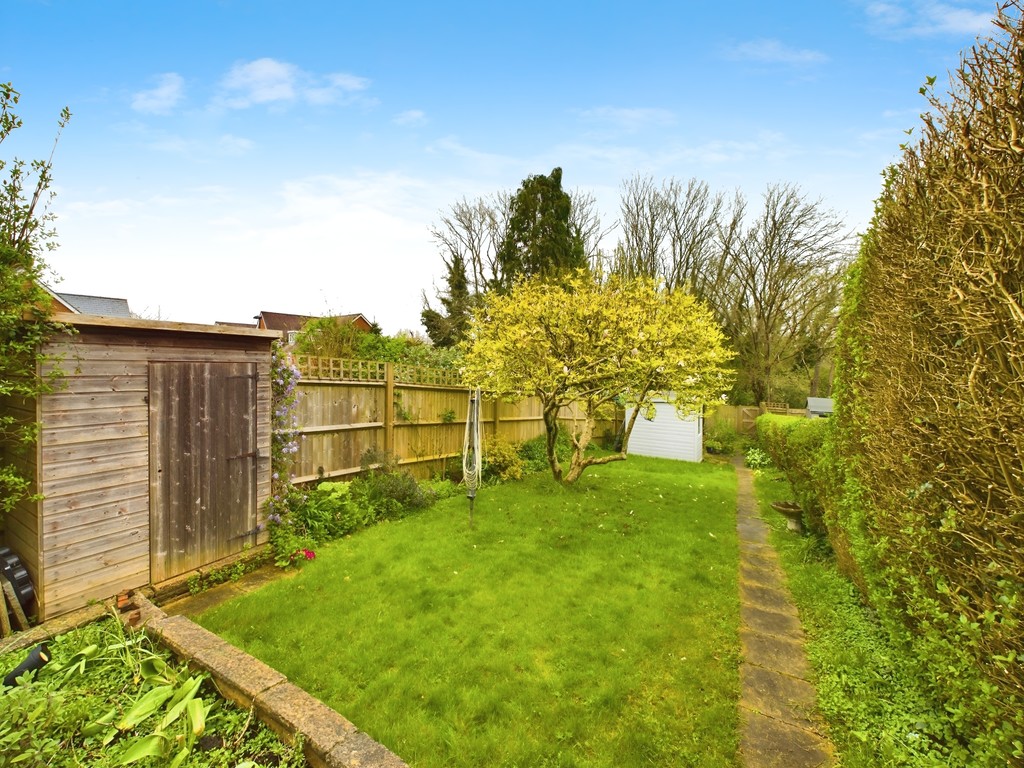2 bed end of terrace house for sale in Chatfield Road, Haywards Heath  - Property Image 2