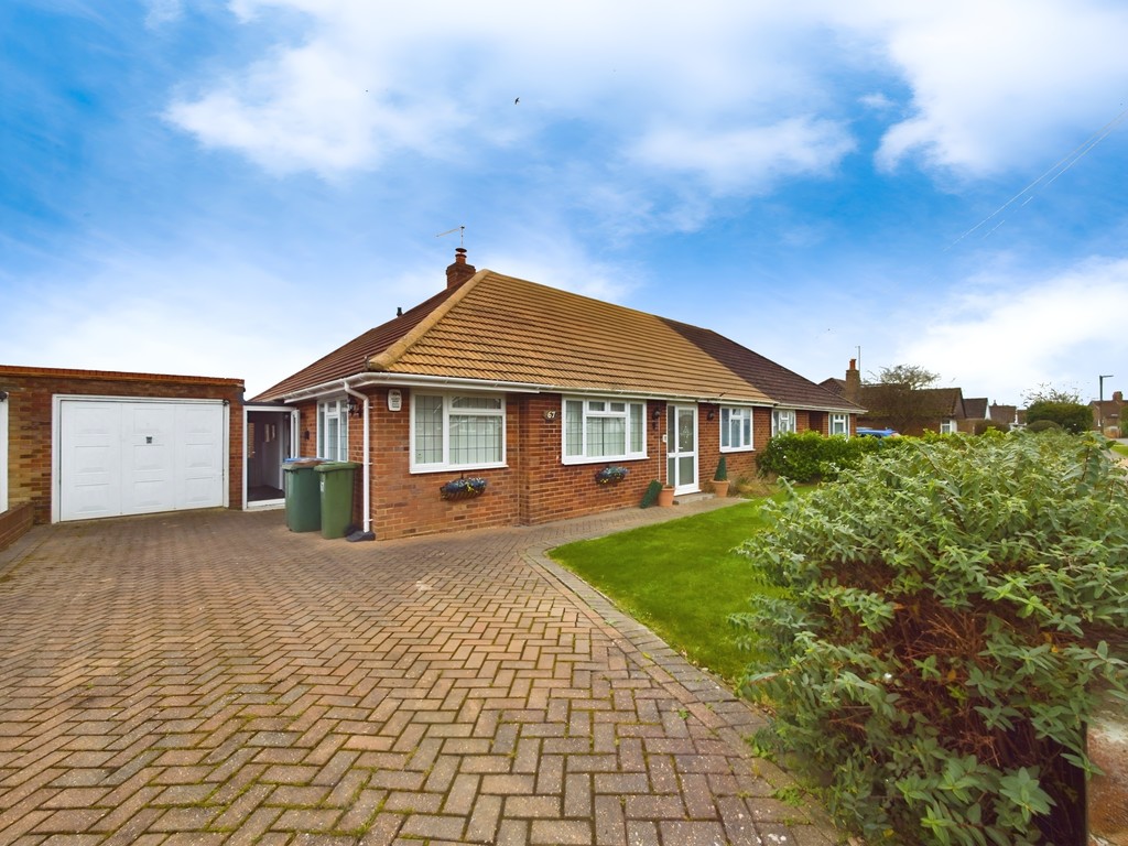 2 bed semi-detached bungalow for sale in The Rise, Horsham - Property Image 1