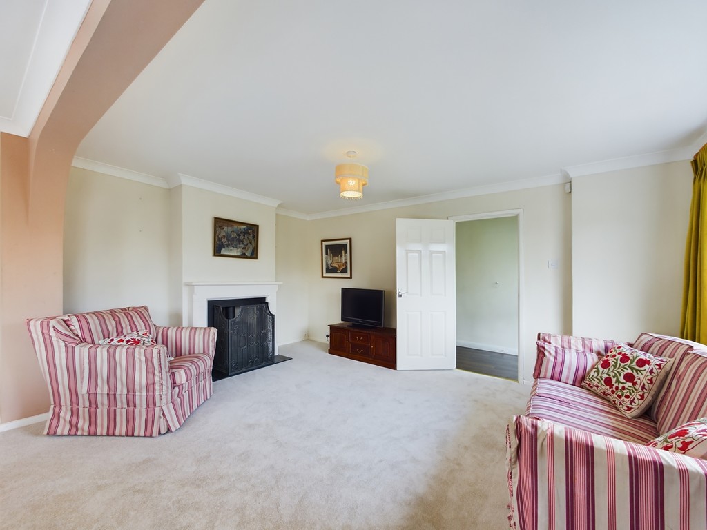 2 bed semi-detached bungalow for sale in The Rise, Horsham  - Property Image 11