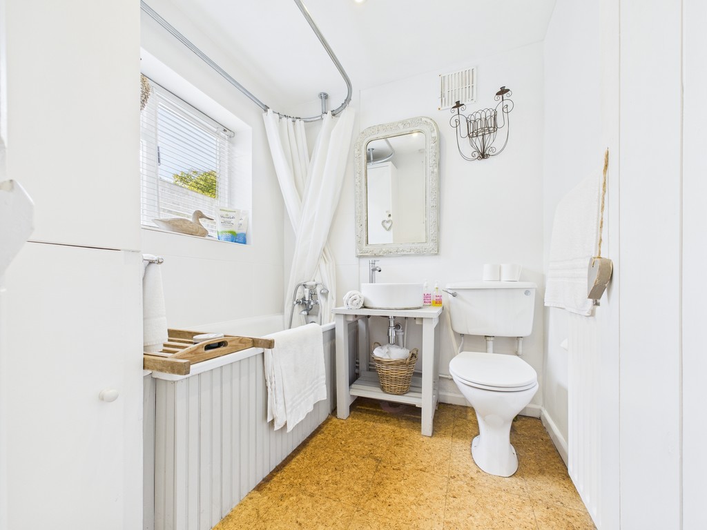 2 bed terraced house for sale in South Street, Cuckfield  - Property Image 7