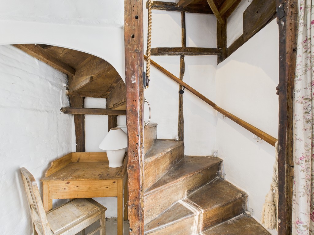 2 bed terraced house for sale in South Street, Cuckfield  - Property Image 9