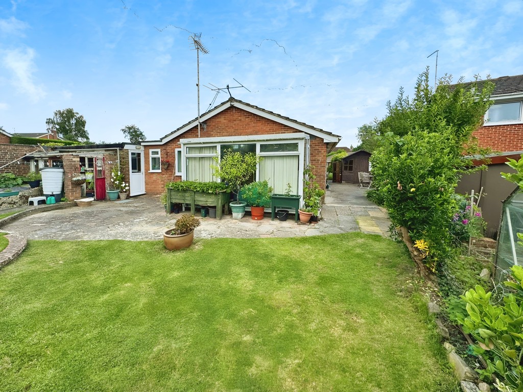 3 bed detached bungalow for sale in Downsview Drive, Haywards Heath, RH17