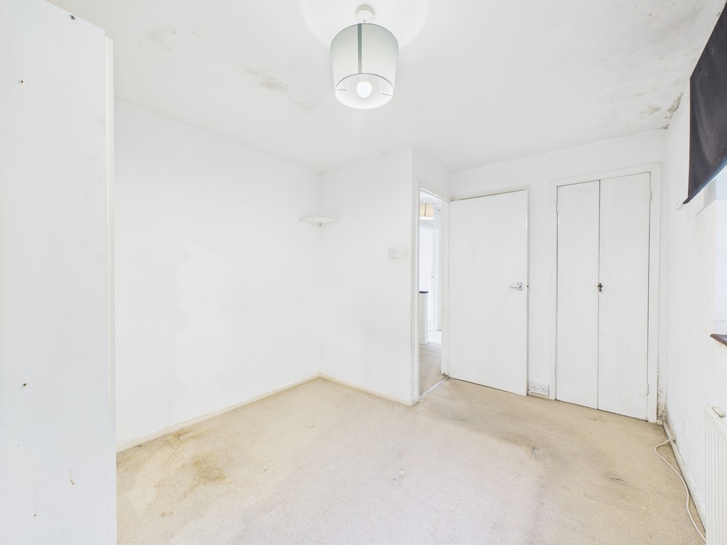 3 bed end of terrace house for sale in Furzefield Road, Horsham  - Property Image 8