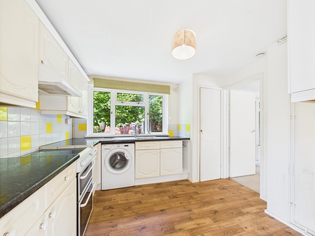 3 bed end of terrace house for sale in Furzefield Road, Horsham  - Property Image 13