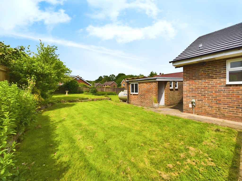 4 bed detached bungalow for sale in Masons Field, Horsham  - Property Image 12
