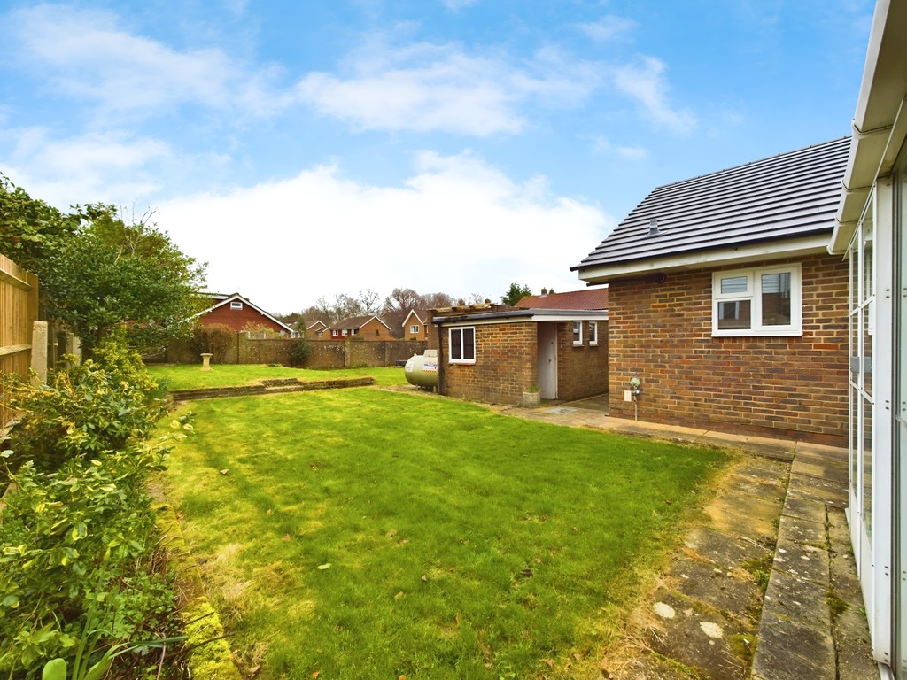4 bed detached bungalow for sale in Masons Field, Horsham  - Property Image 9