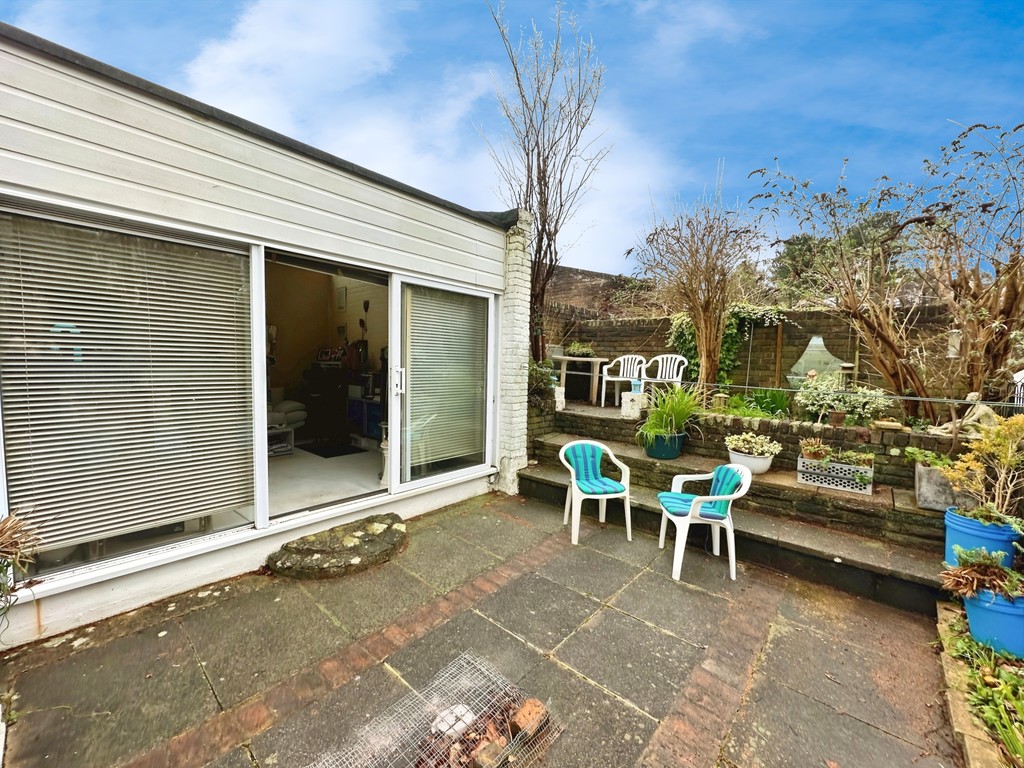 1 bed detached bungalow for sale in Forestfield, Crawley  - Property Image 9