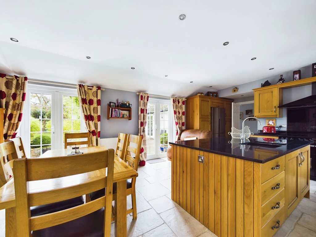 6 bed detached bungalow for sale in Sedgwick Lane, Horsham  - Property Image 18