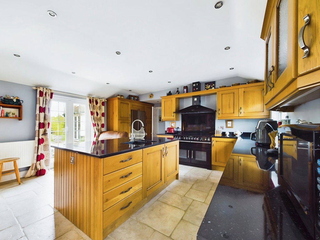 6 bed detached bungalow for sale in Sedgwick Lane, Horsham  - Property Image 15