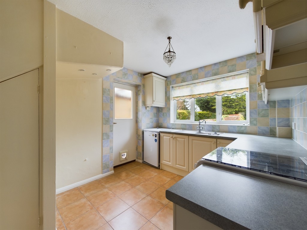 3 bed semi-detached house for sale in Blunts Way, Horsham  - Property Image 12