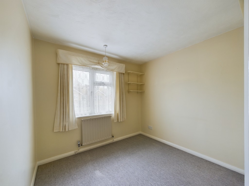 3 bed semi-detached house for sale in Blunts Way, Horsham  - Property Image 8
