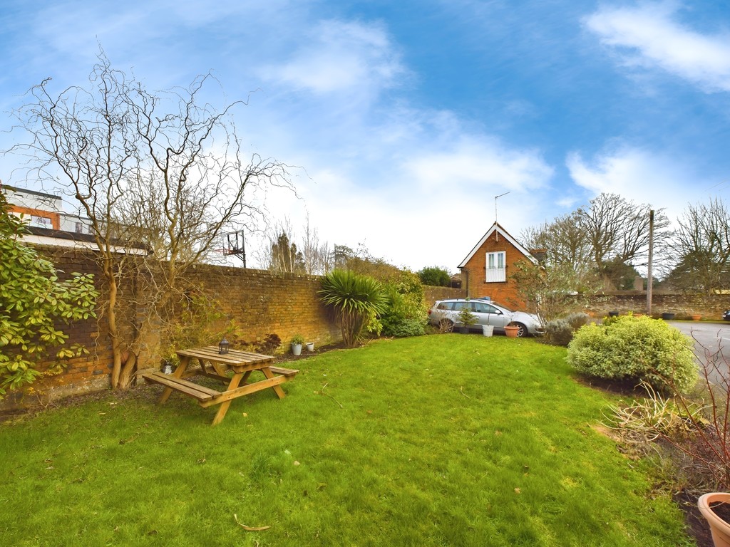 1 bed apartment for sale in Station Road, Horsham  - Property Image 7