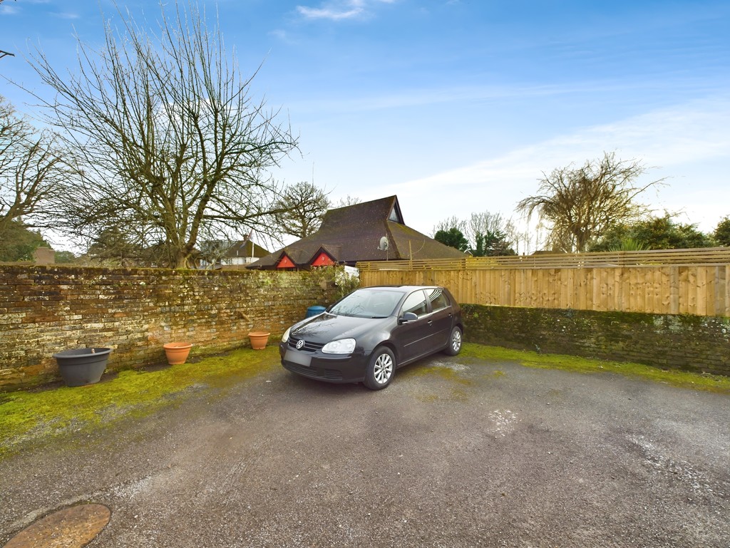 1 bed apartment for sale in Station Road, Horsham  - Property Image 6