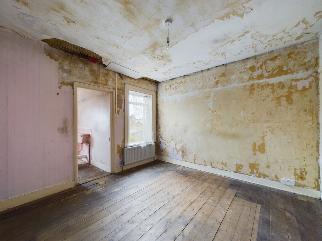 2 bed semi-detached house for sale in Littlehaven Lane, Horsham  - Property Image 7